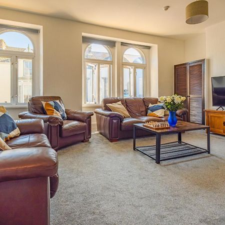 Castleview Coastal Comfort With 2 Parking Spaces Oystermouth Exteriér fotografie