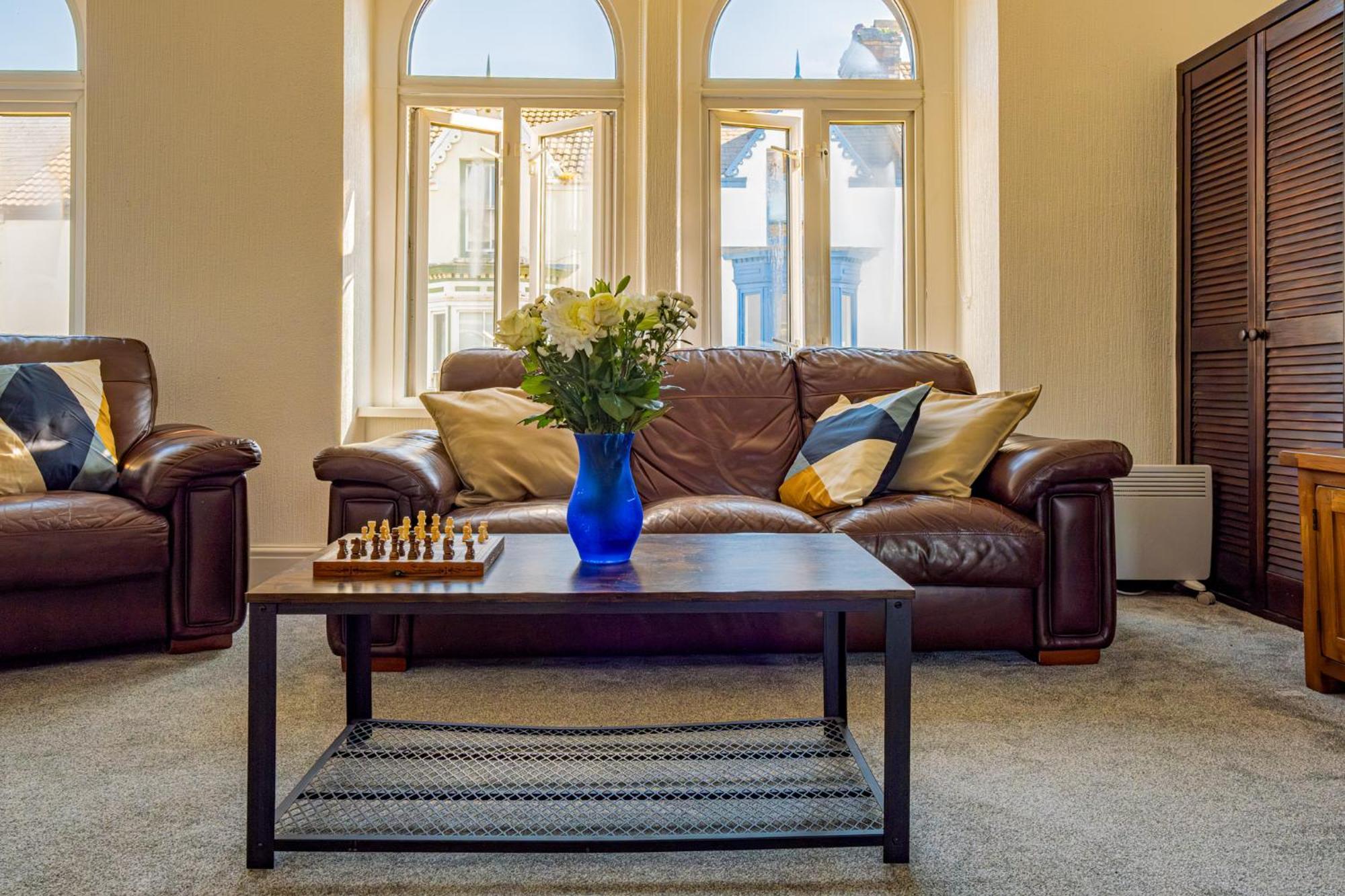 Castleview Coastal Comfort With 2 Parking Spaces Oystermouth Exteriér fotografie